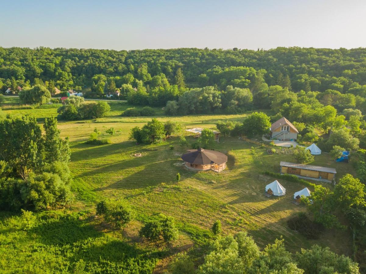 Szellos Ret Camping Balvanyos Ngoại thất bức ảnh